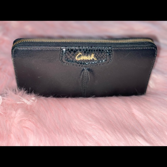 Coach Wallet - Picture 3 of 10